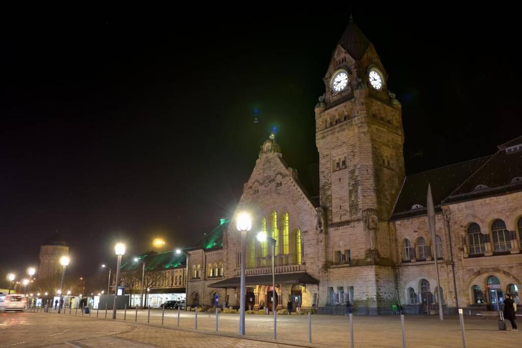 La Chambre Noire Au Coeur De Metz Bagian luar foto